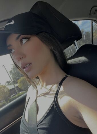 leatea Nakenläckor OnlyFans Foto 22