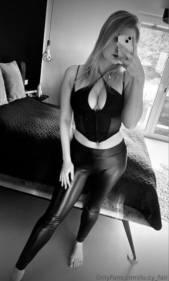 lederluci Nakenläckor OnlyFans Foto 4
