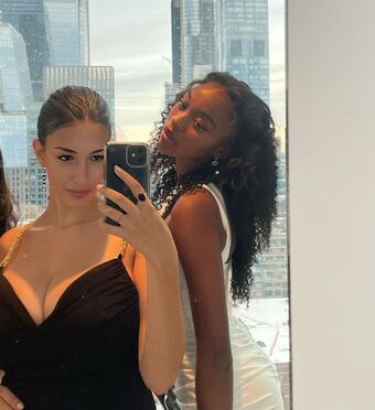 Leilani Azalea Nakenläckor OnlyFans Foto 38