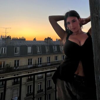 Leilani Azalea Nakenläckor OnlyFans Foto 39