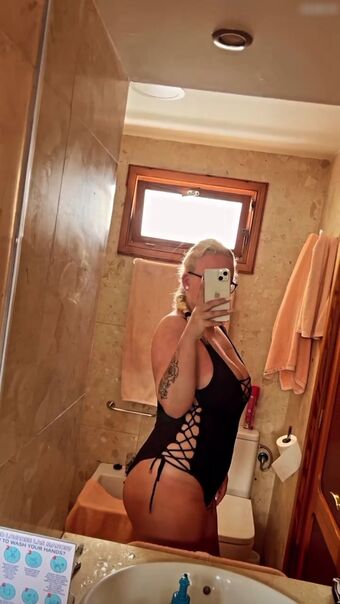 lenakpl23 Nakenläckor OnlyFans Foto 29