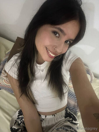 leonagrey Nakenläckor OnlyFans Foto 11