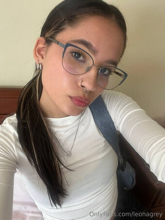 leonagrey Nakenläckor OnlyFans Foto 18