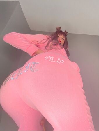 Leslie Nakenläckor OnlyFans Foto 14