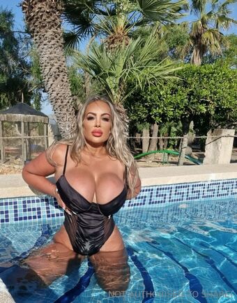 levibabestation Nakenläckor OnlyFans Foto 190