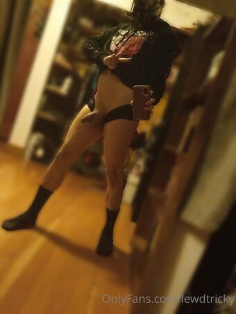 Lewdtricky Nakenläckor OnlyFans Foto 25