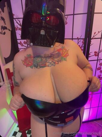 lexiluscious Nakenläckor OnlyFans Foto 36