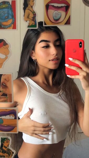 Lia Barlev Nakenläckor OnlyFans Foto 16
