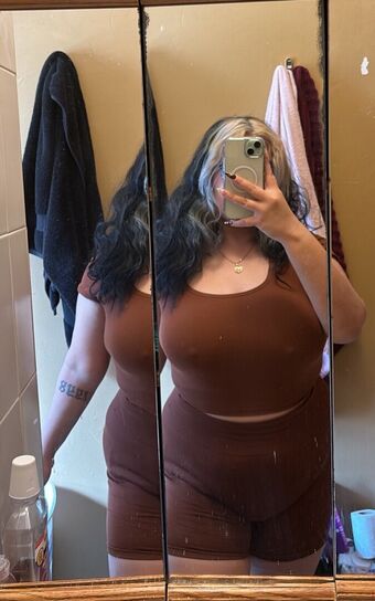 Lightnesss Nakenläckor OnlyFans Foto 8