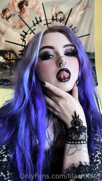 Lilacfables Nakenläckor OnlyFans Foto 25