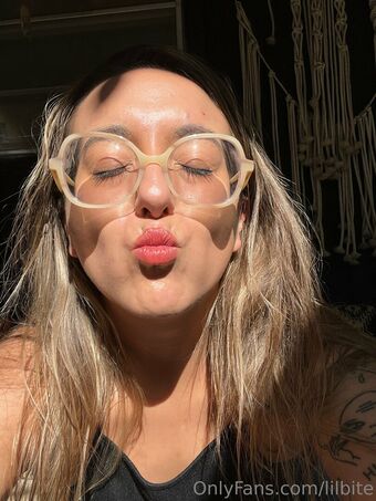 Lilbite Nakenläckor OnlyFans Foto 37