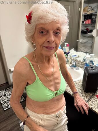 lindahope1939 Nakenläckor OnlyFans Foto 77