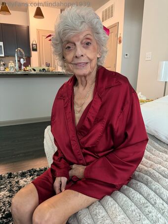 lindahope1939 Nakenläckor OnlyFans Foto 87