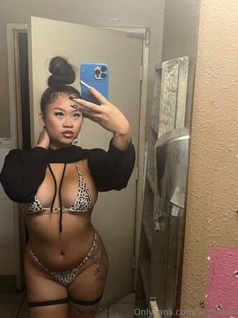 Lingcakes Nakenläckor OnlyFans Foto 15