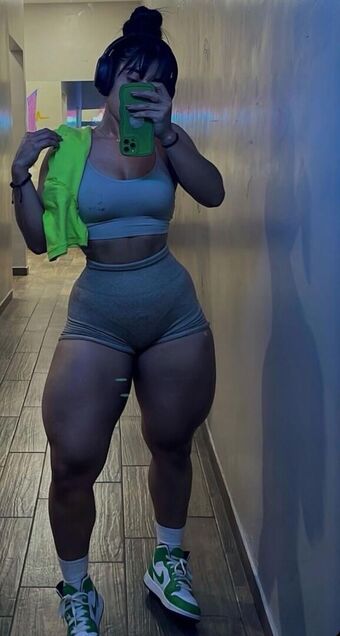 Linnnna Linnnna Nakenläckor OnlyFans Foto 3