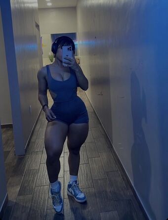 Linnnna Linnnna Nakenläckor OnlyFans Foto 4