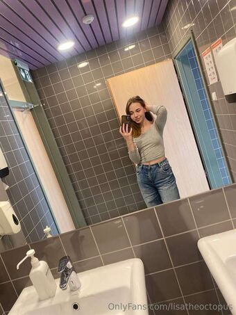 lisatheoctopus Nakenläckor OnlyFans Foto 18