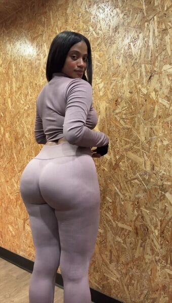 Lisettrey Nakenläckor OnlyFans Foto 47