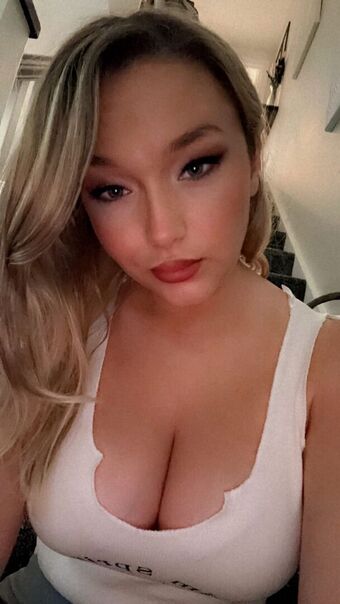 llannagg Nakenläckor OnlyFans Foto 35