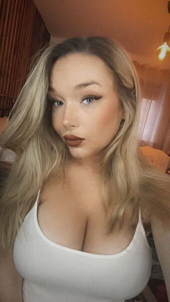 llannagg Nakenläckor OnlyFans Foto 45