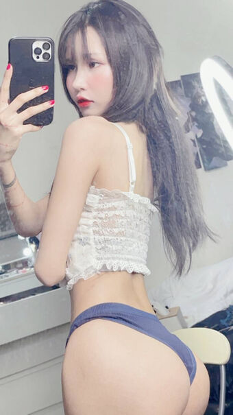 Llthvalo Nakenläckor OnlyFans Foto 4