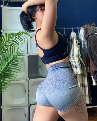 luankehui Nakenläckor OnlyFans Foto 17