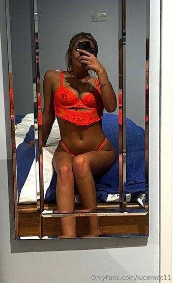 Luce M Nakenläckor OnlyFans Foto 40