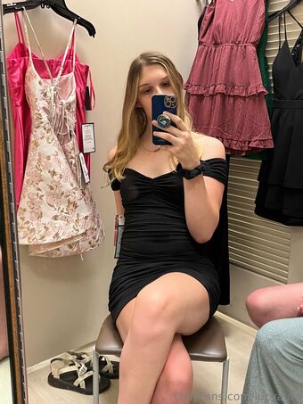 lucyaura Nakenläckor OnlyFans Foto 29