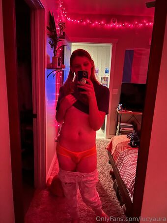 lucyaura Nakenläckor OnlyFans Foto 32
