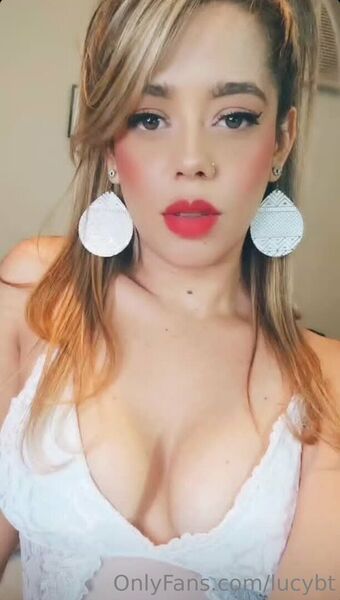 lucybt Nakenläckor OnlyFans Foto 15