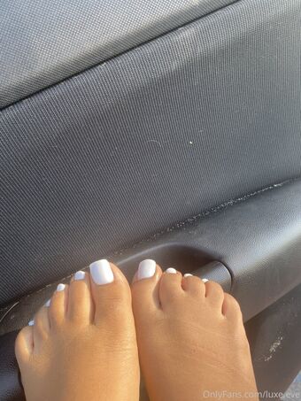 Luxury Eve Nakenläckor OnlyFans Foto 29