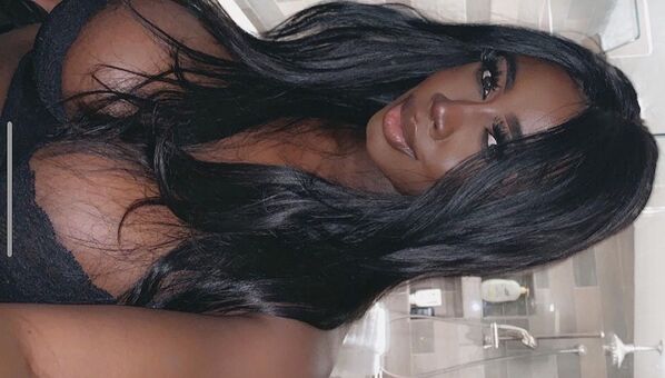 LXRYCC Nakenläckor OnlyFans Foto 9