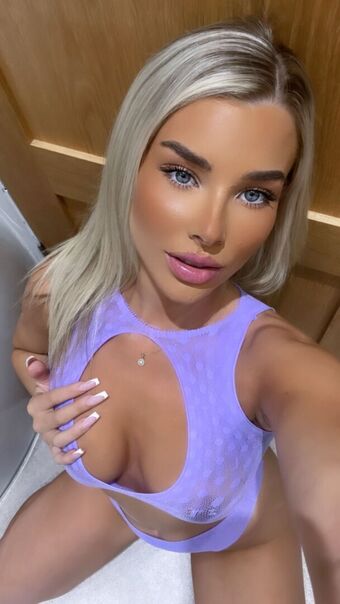 Madelen Wright Nakenläckor OnlyFans Foto 14