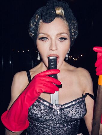 Madonna Nakenläckor OnlyFans Foto 96