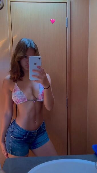 Maelys Nakenläckor OnlyFans Foto 16