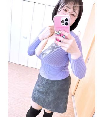 Maemi Nakenläckor OnlyFans Foto 29