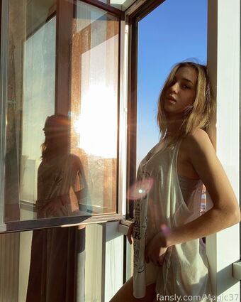 Magic37 Nakenläckor OnlyFans Foto 7