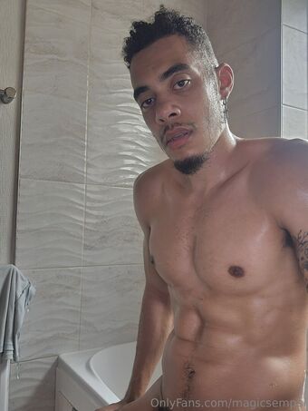 magicsempai Nakenläckor OnlyFans Foto 47