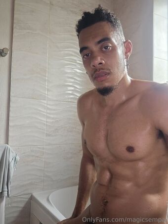 magicsempai Nakenläckor OnlyFans Foto 48