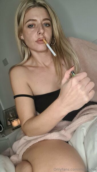 maloryfox Nakenläckor OnlyFans Foto 10