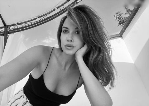 Mandy Capristo Nakenläckor OnlyFans Foto 7