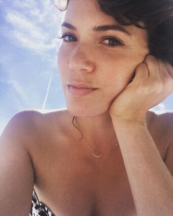 Mandy Moore Nakenläckor OnlyFans Foto 39