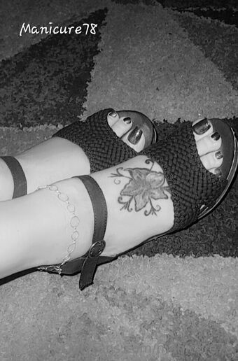 manicure78 Nakenläckor OnlyFans Foto 16