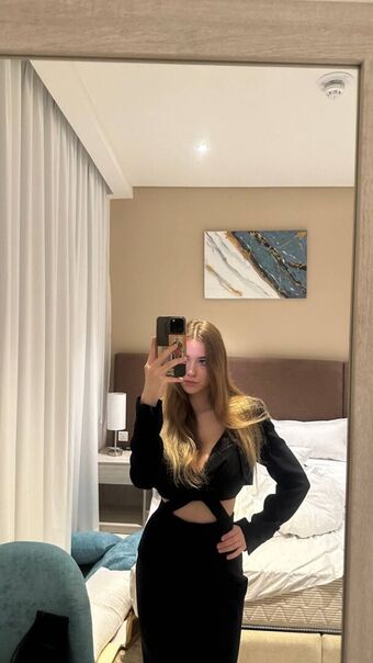 Margo Nakenläckor OnlyFans Foto 5