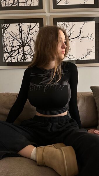 Margo Nakenläckor OnlyFans Foto 6