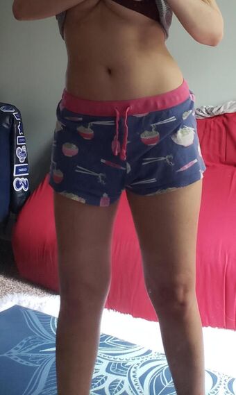 Marine Nakenläckor OnlyFans Foto 17