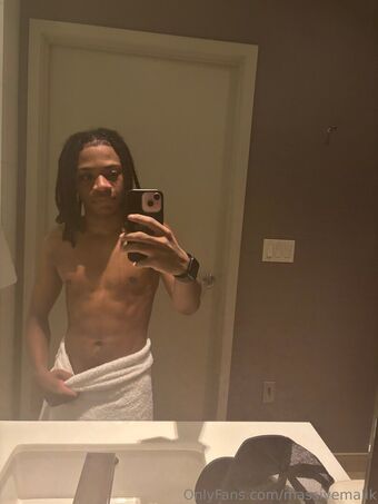 massivemalik Nakenläckor OnlyFans Foto 5