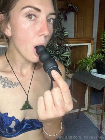 mayaxshey Nakenläckor OnlyFans Foto 10