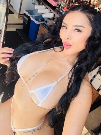 mcccmccc Nakenläckor OnlyFans Foto 4