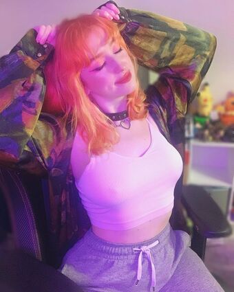 Meeshvs Nakenläckor OnlyFans Foto 2